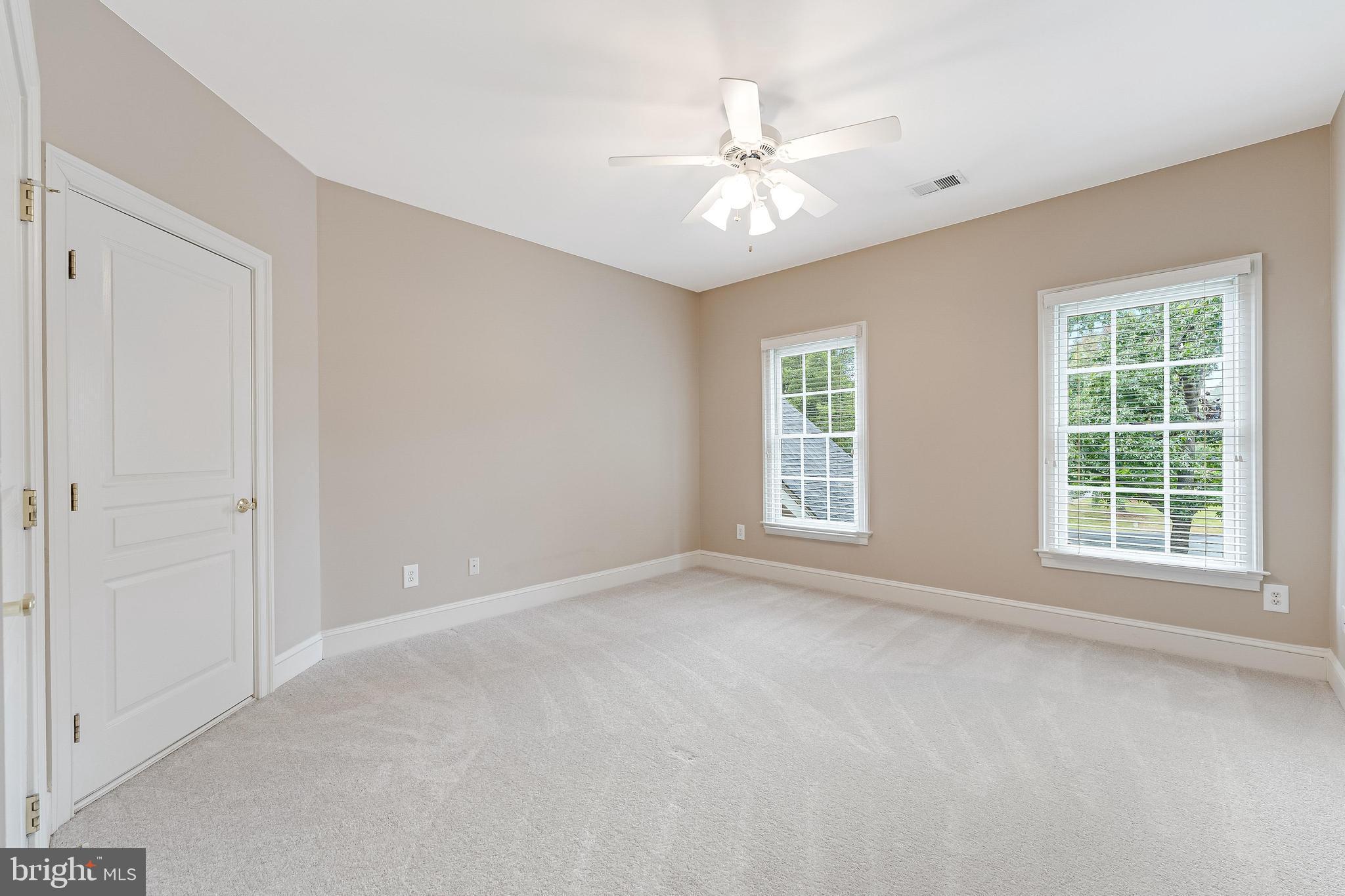 10907 GREAT POINT COURT
