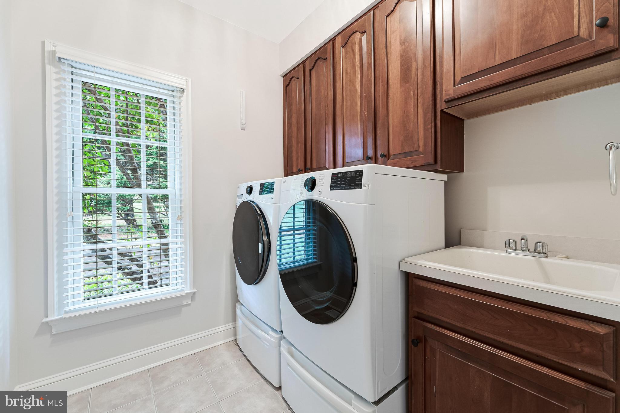 10907 GREAT POINT COURT