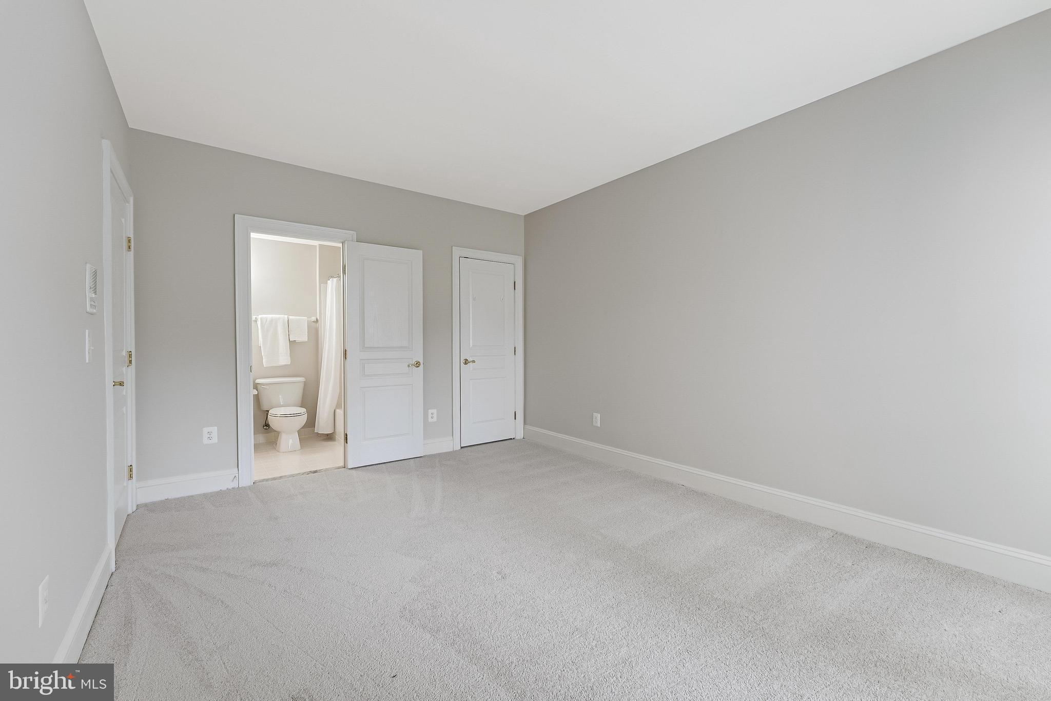 10907 GREAT POINT COURT