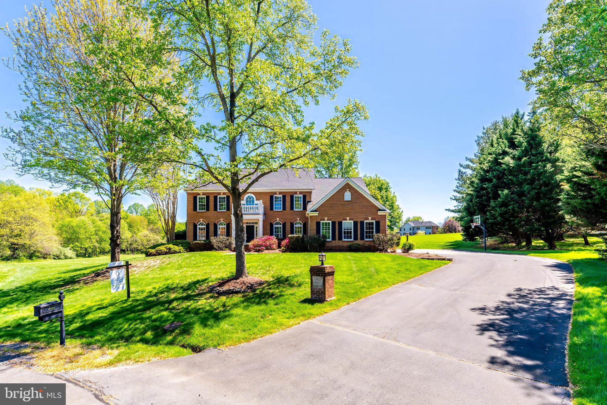 10907 GREAT POINT COURT