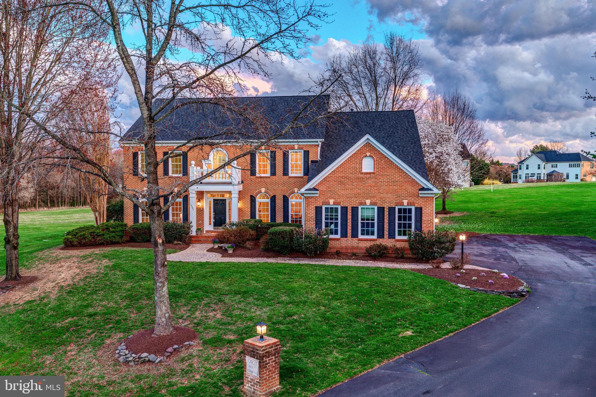 10907 GREAT POINT COURT