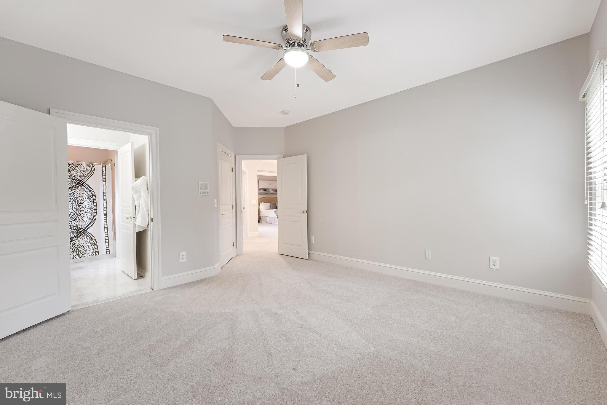 10907 GREAT POINT COURT