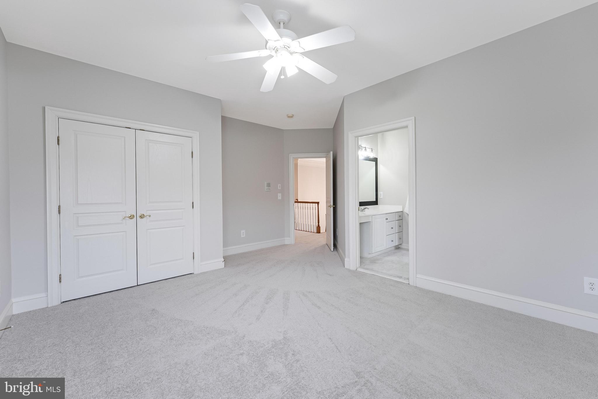 10907 GREAT POINT COURT