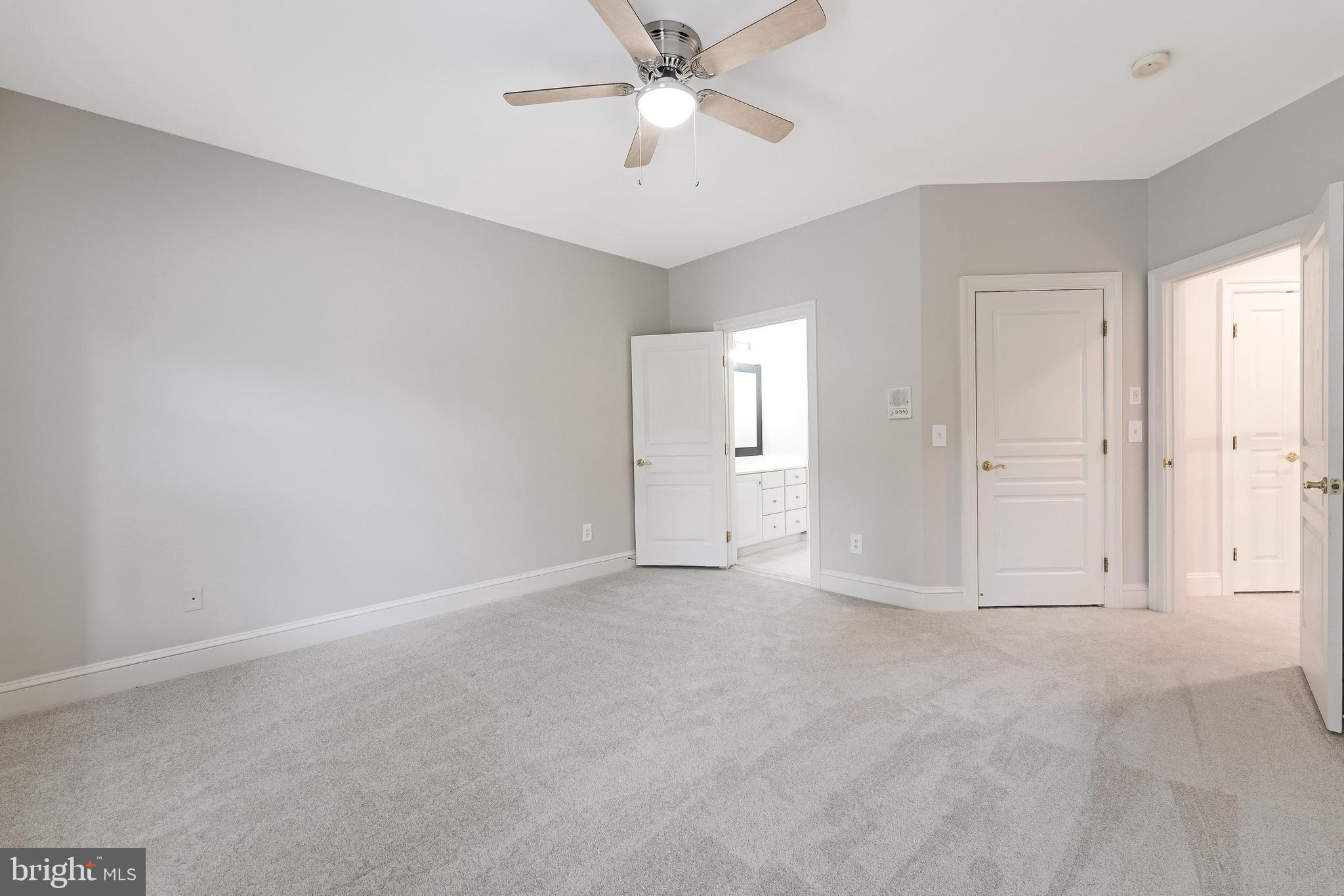 10907 GREAT POINT COURT