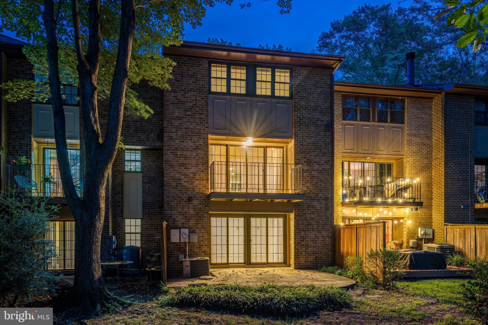 2022 HEADLANDS CIRCLE