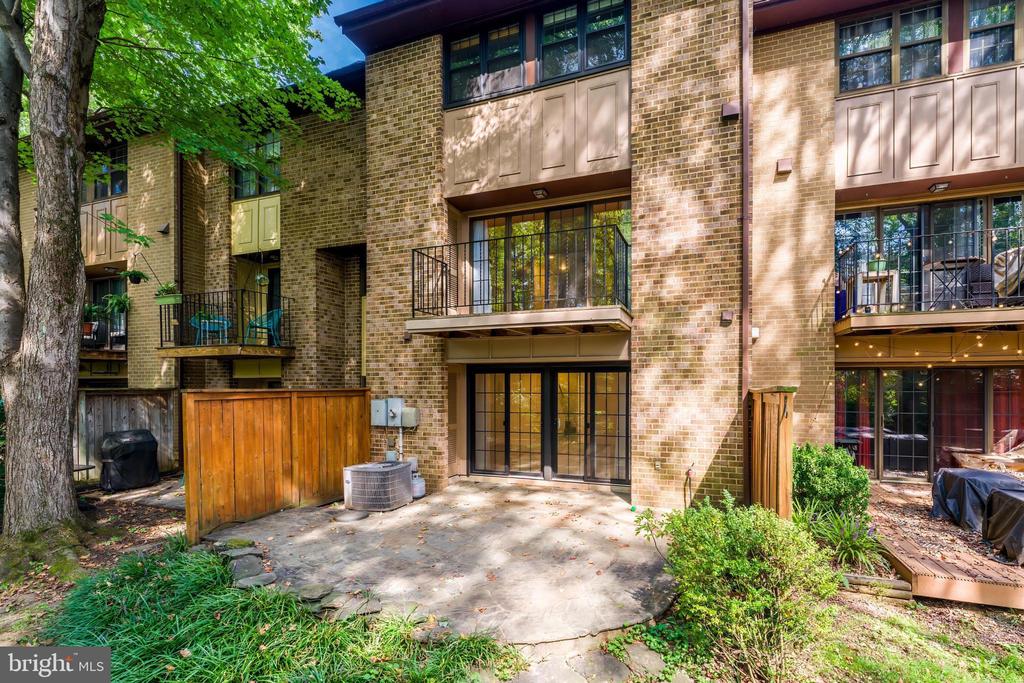 2022 HEADLANDS CIRCLE
