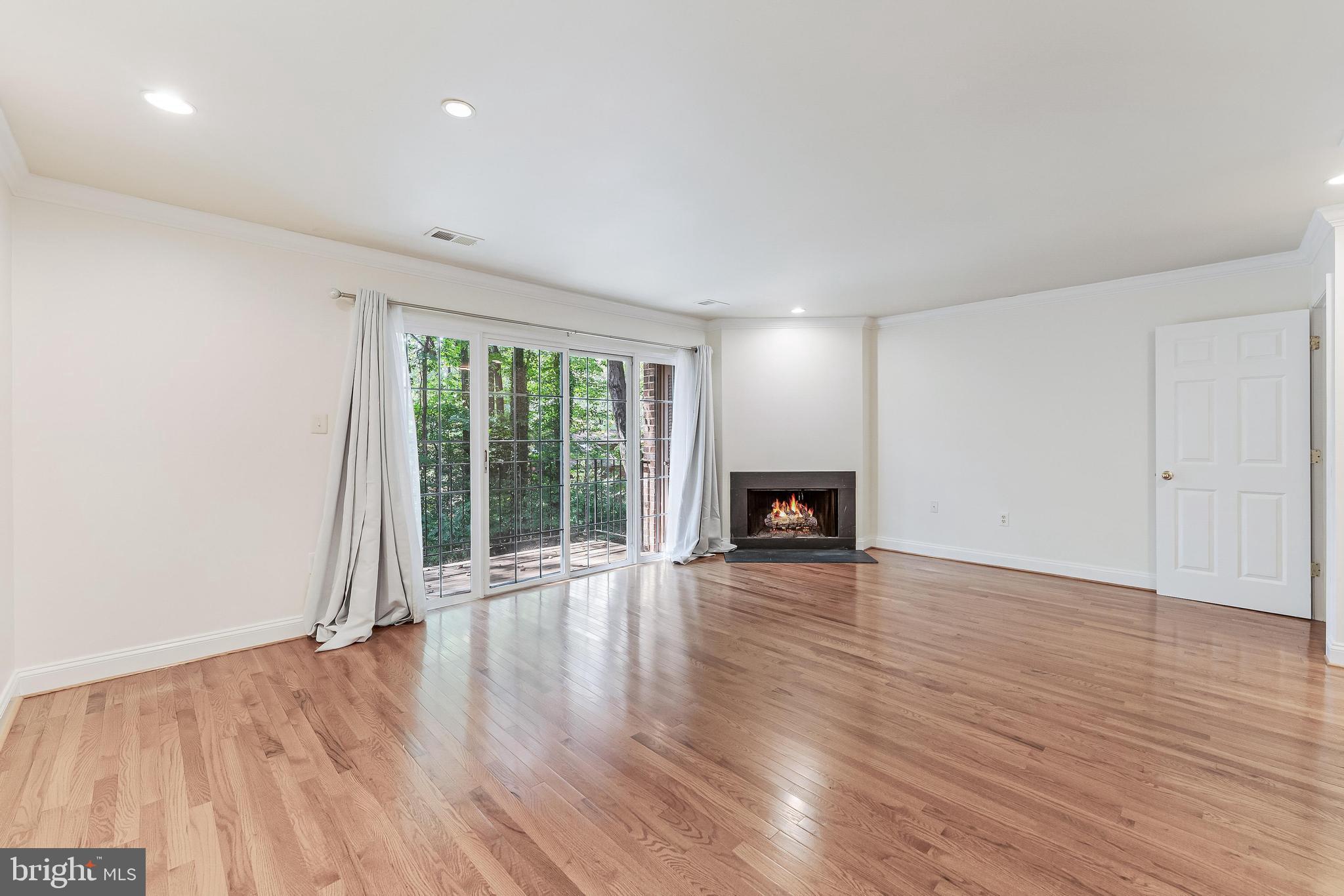 2022 HEADLANDS CIRCLE