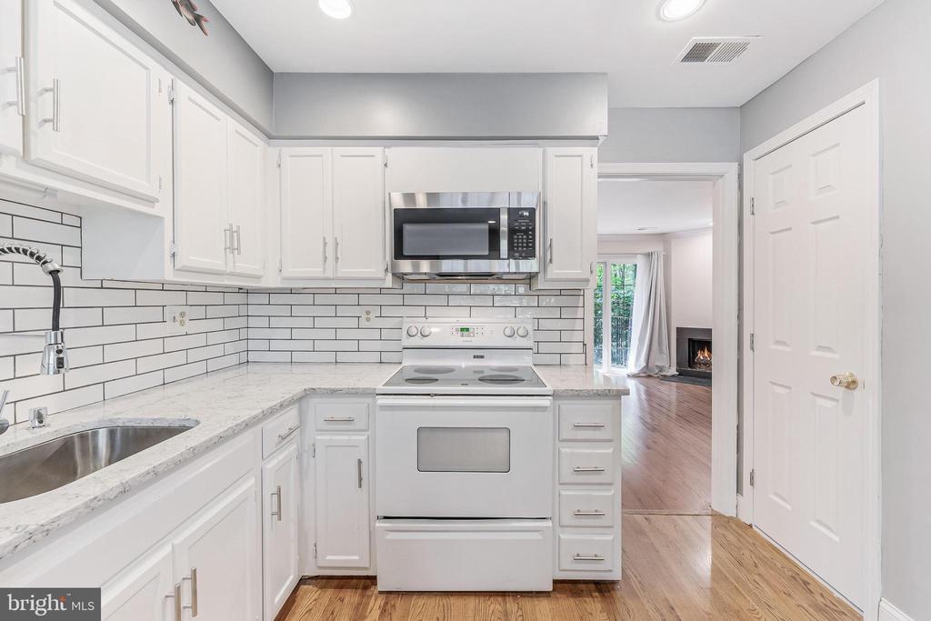 2022 HEADLANDS CIRCLE