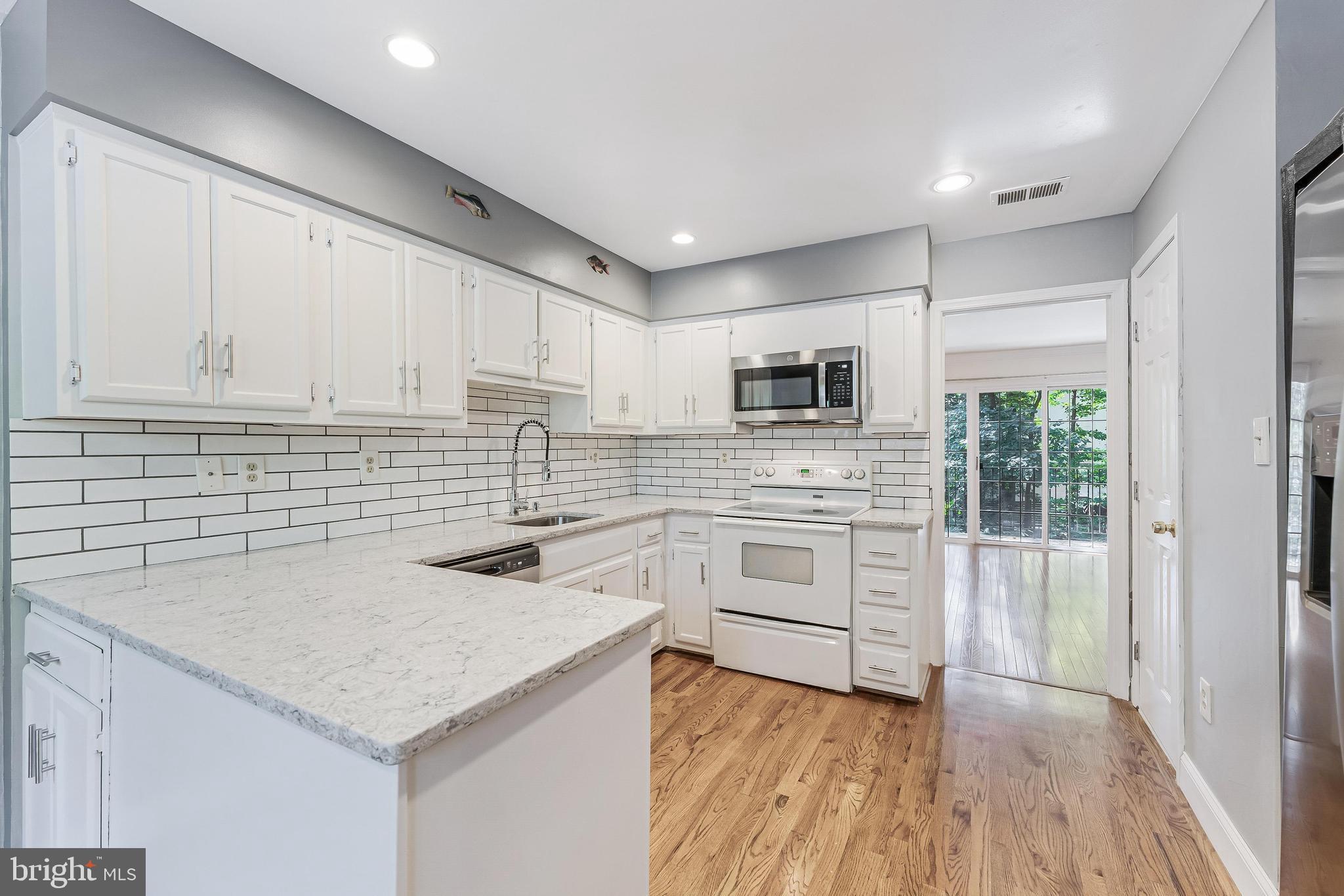 2022 HEADLANDS CIRCLE