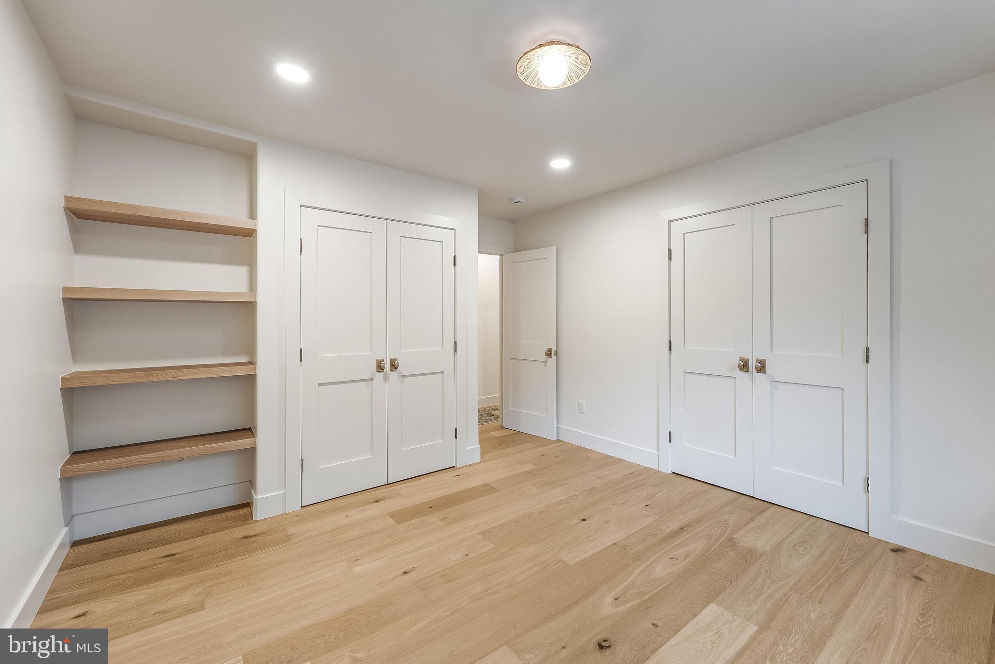 1603 GREENBRIAR COURT