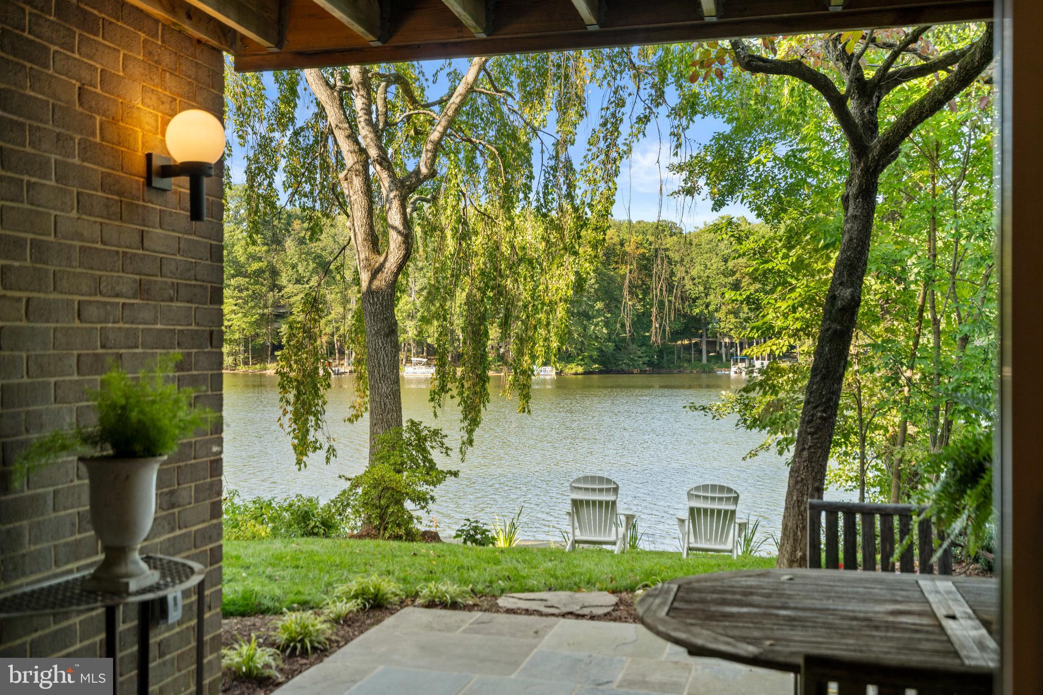 1603 GREENBRIAR COURT