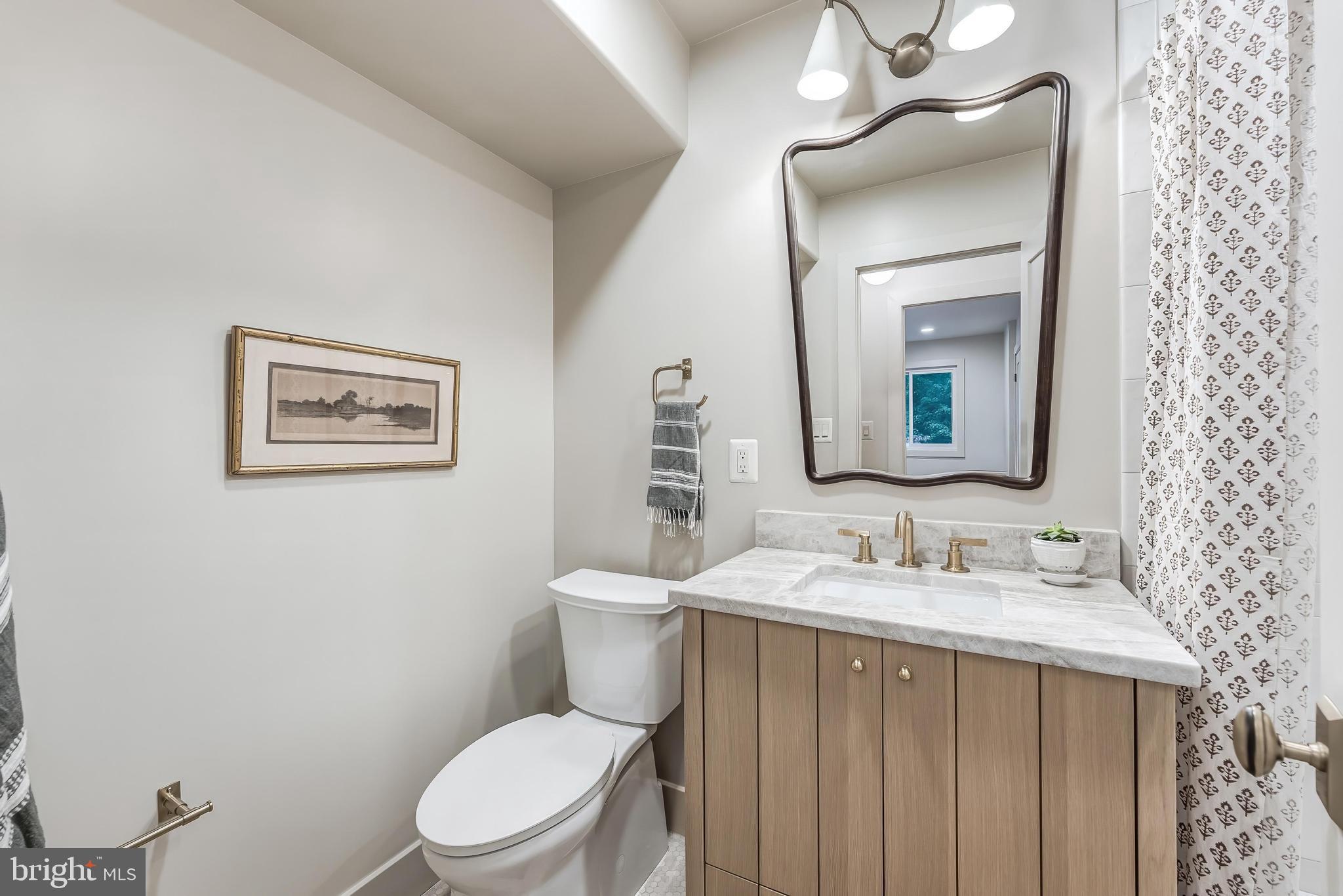 1603 GREENBRIAR COURT