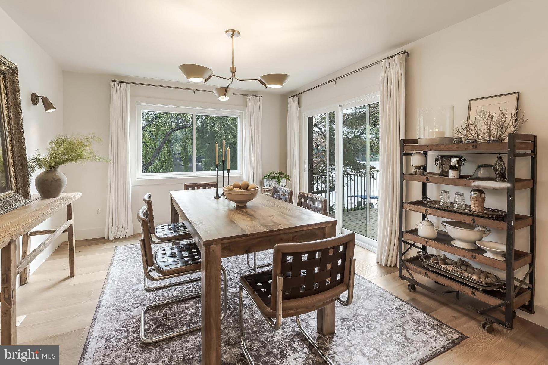 1603 GREENBRIAR COURT
