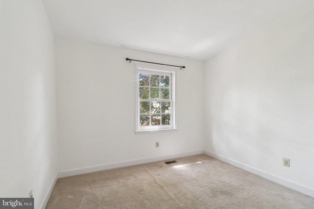 3930 VALLEY RIDGE DRIVE