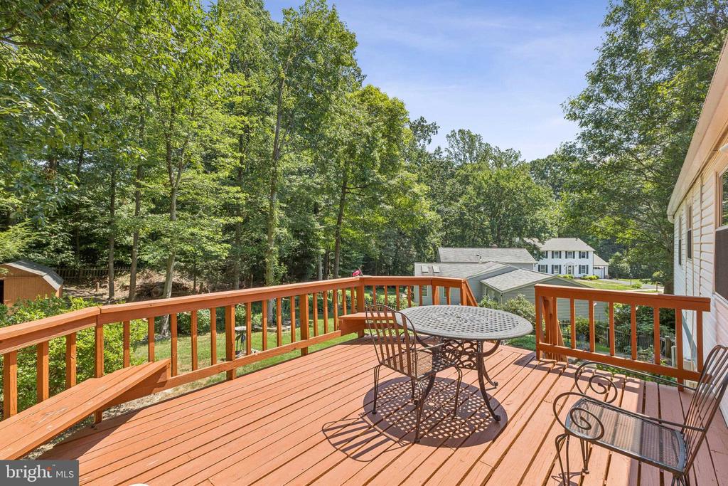 8011 TREASURE TREE COURT