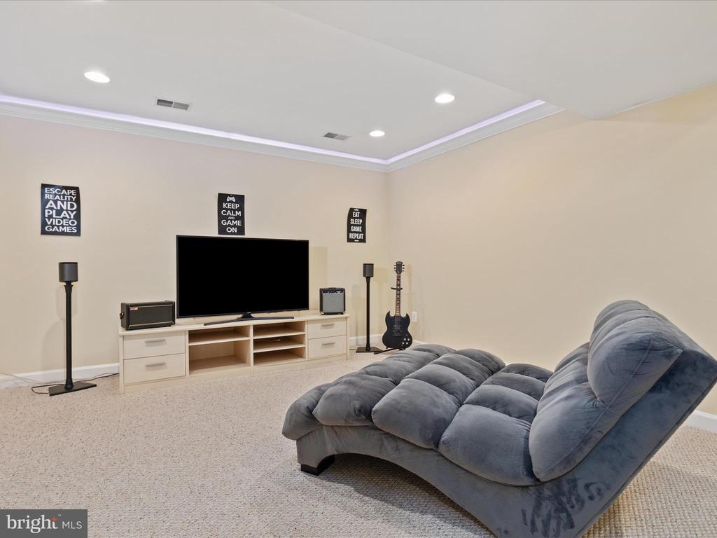 8590 BEATRICE COURT