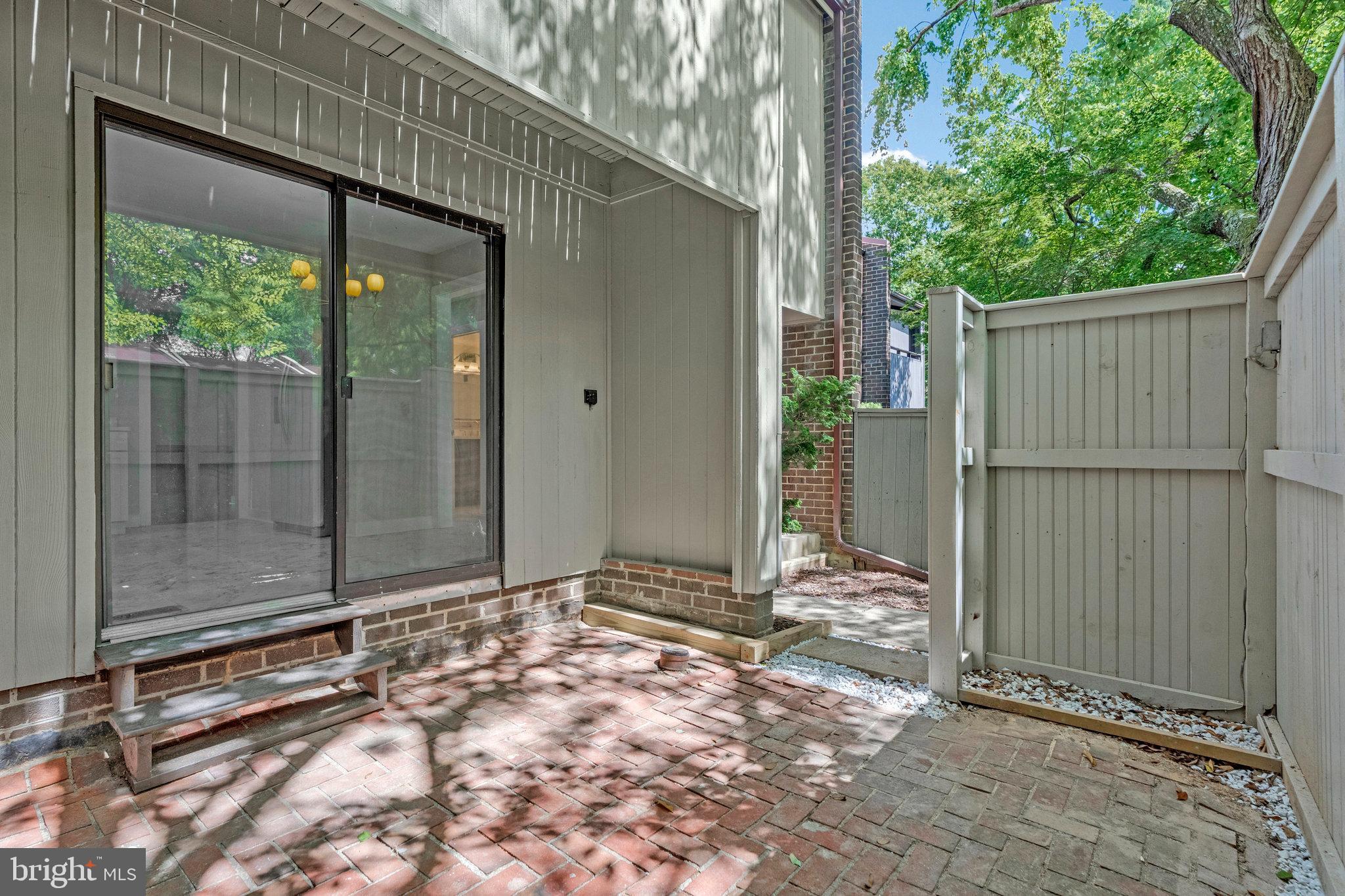 2037 WETHERSFIELD COURT