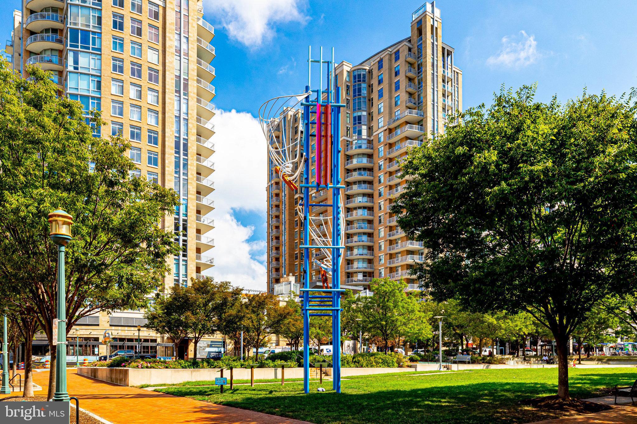 2037 WETHERSFIELD COURT