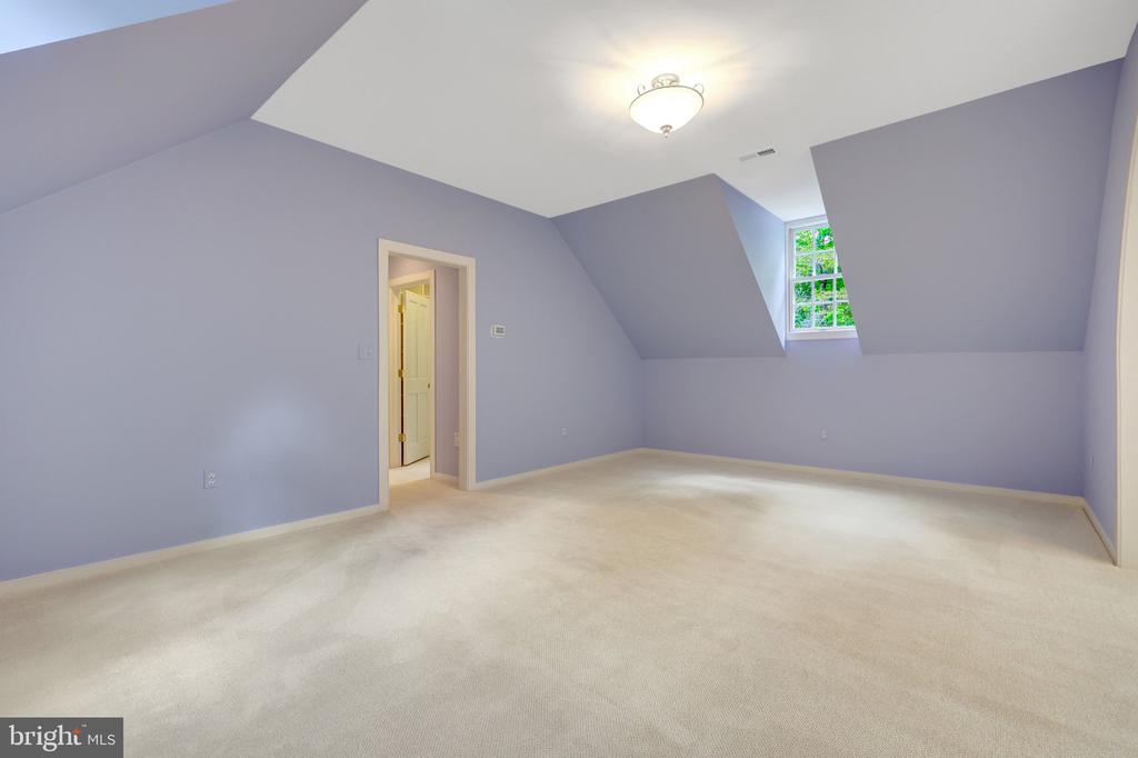 1110 BROOK VALLEY LANE