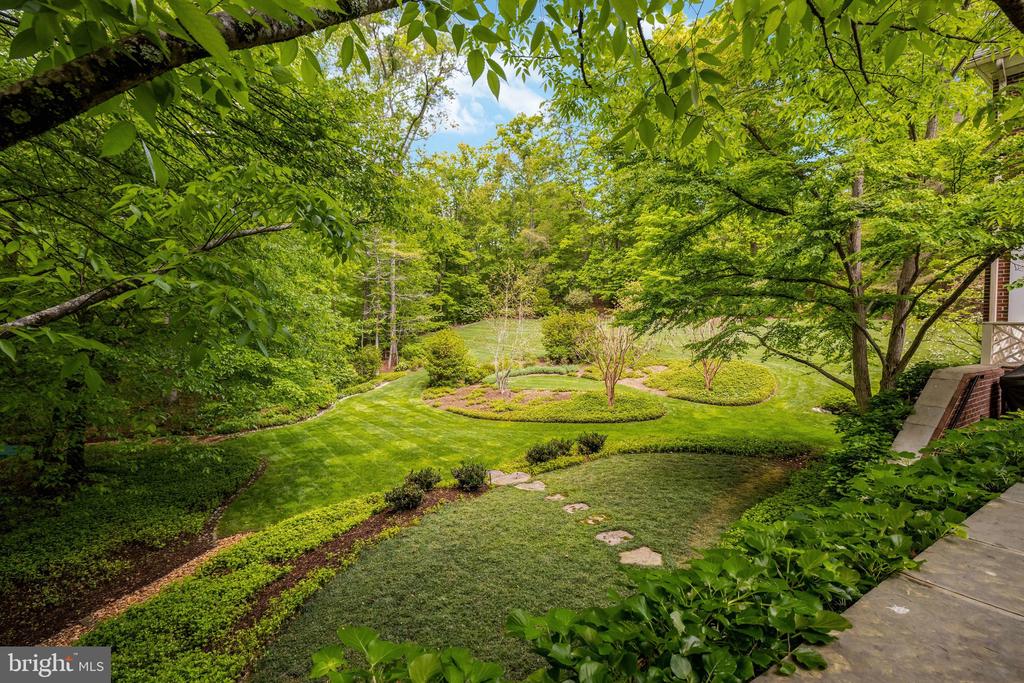 1110 BROOK VALLEY LANE