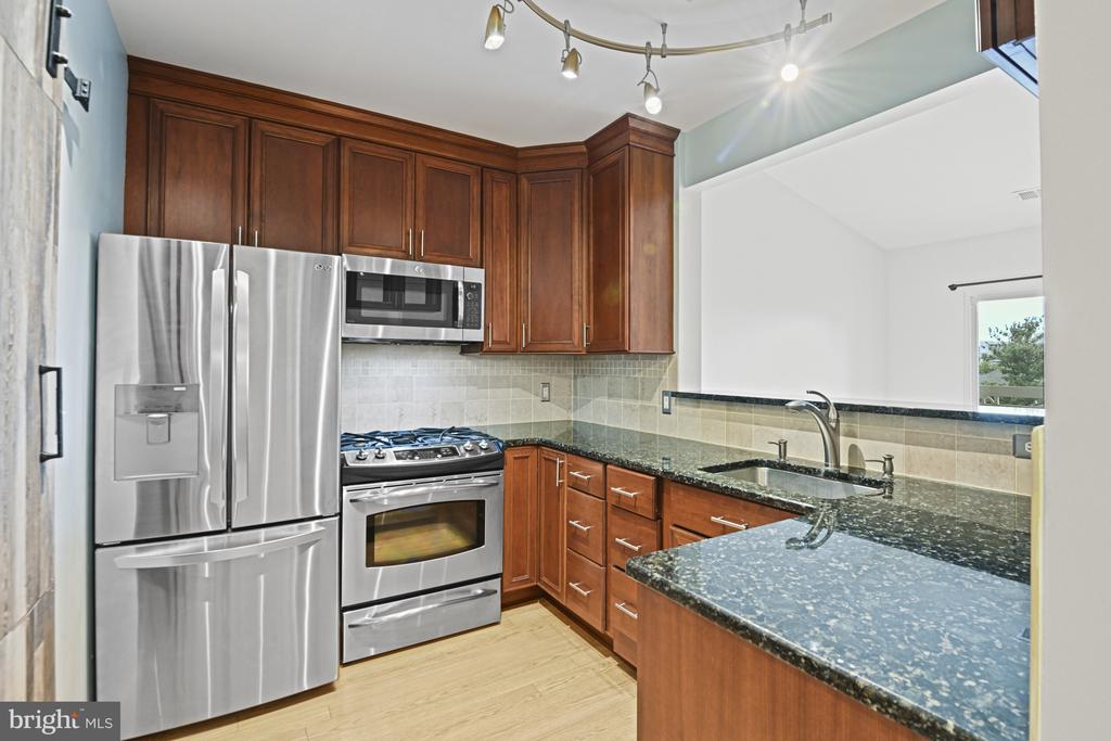 12915 ALTON SQUARE 416