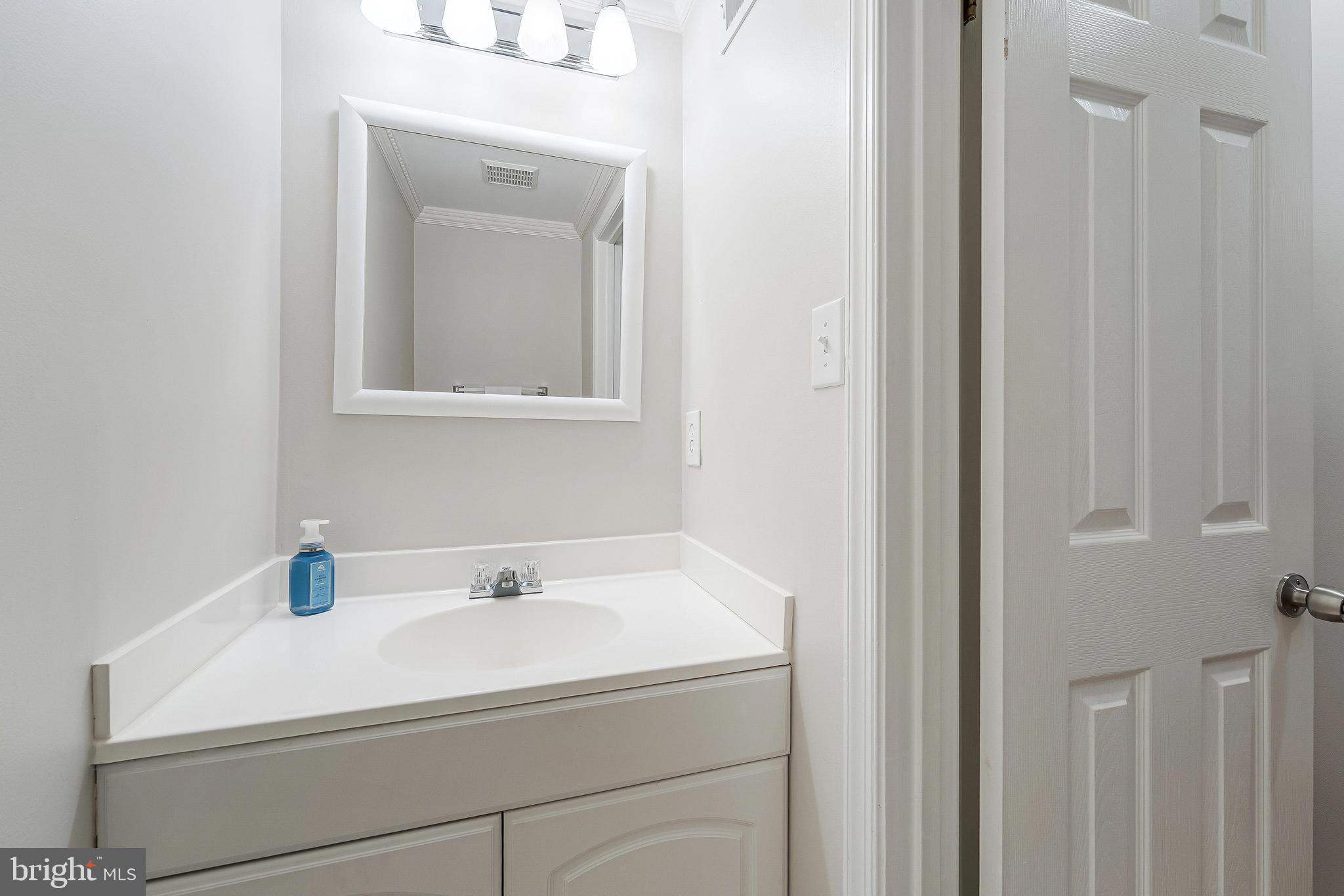 12210 WYE OAK COMMONS CIRCLE
