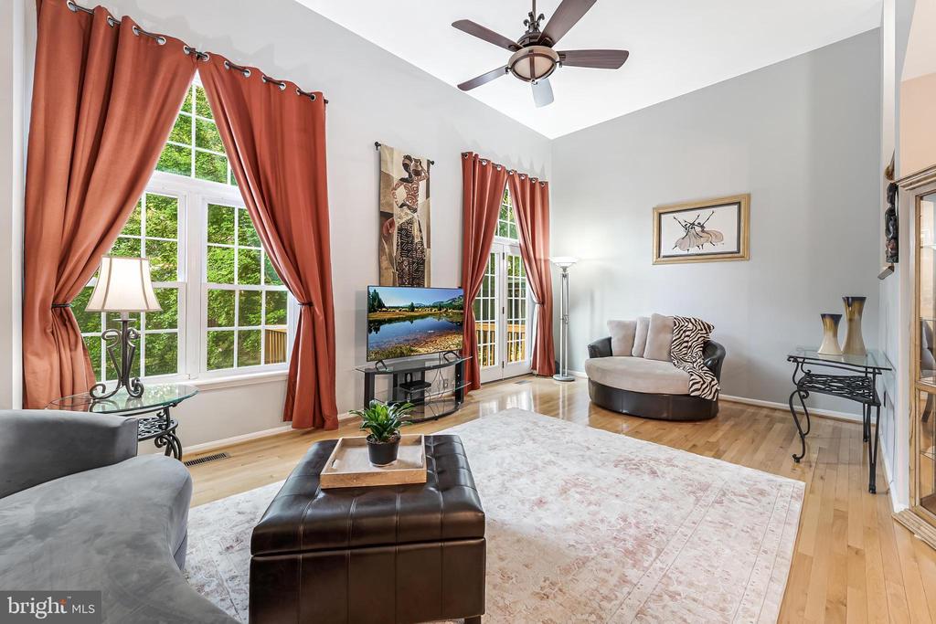 12210 WYE OAK COMMONS CIRCLE