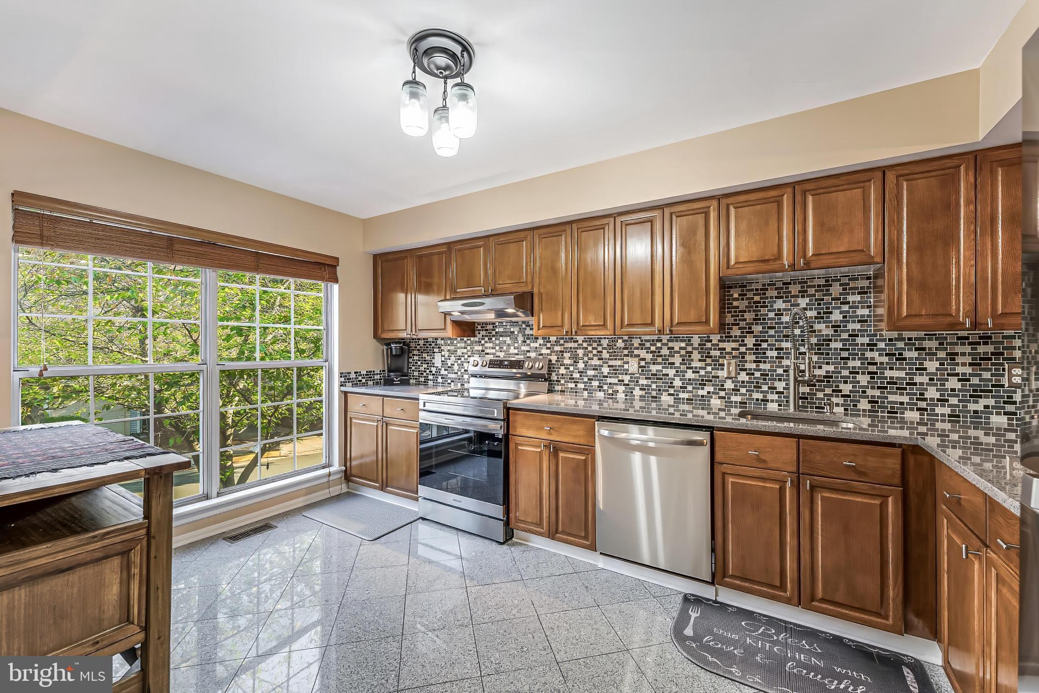 12210 WYE OAK COMMONS CIRCLE