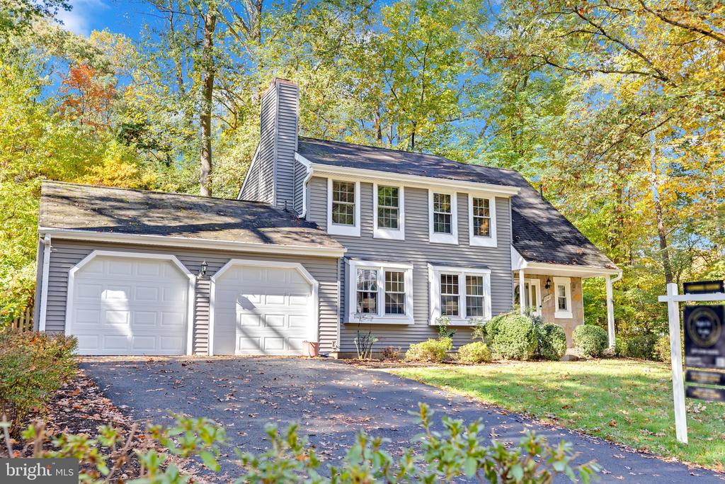 5947 NEW ENGLAND WOODS DRIVE
