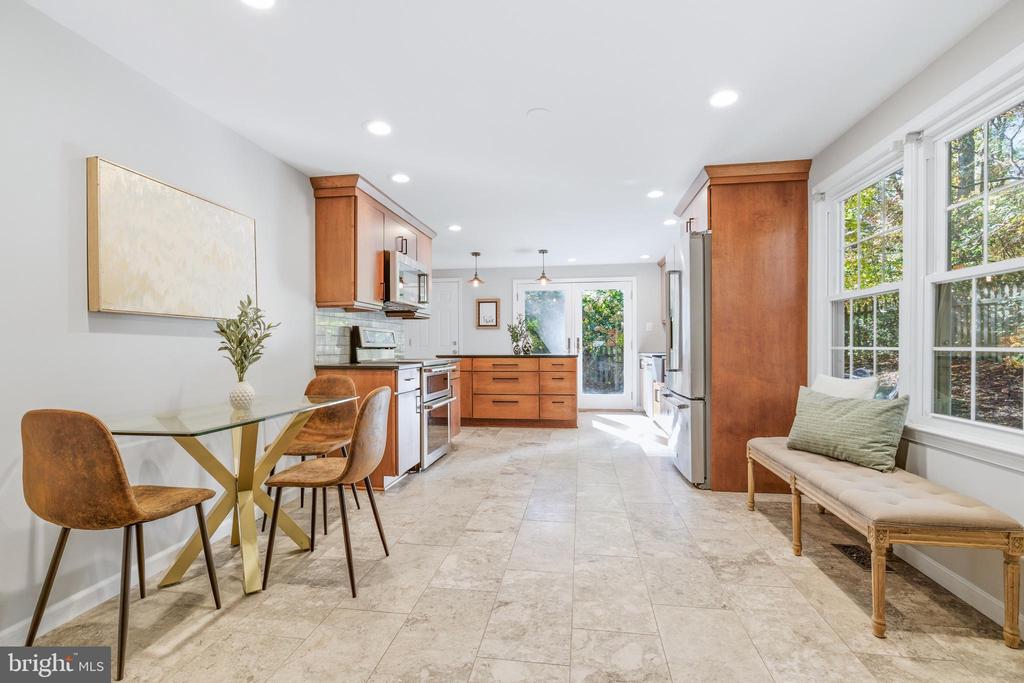 5947 NEW ENGLAND WOODS DRIVE