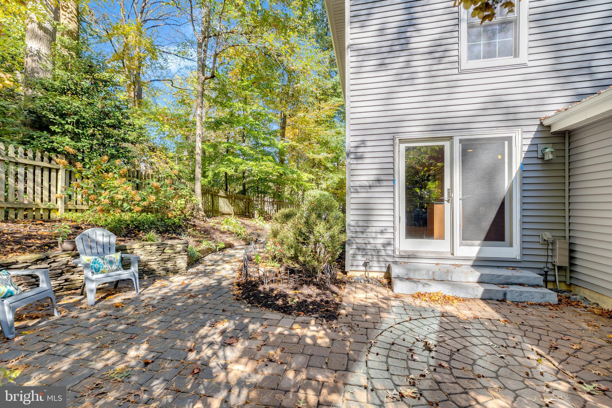 5947 NEW ENGLAND WOODS DRIVE