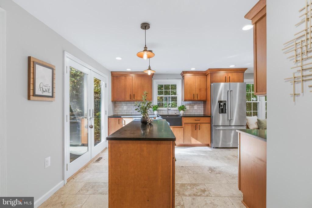 5947 NEW ENGLAND WOODS DRIVE