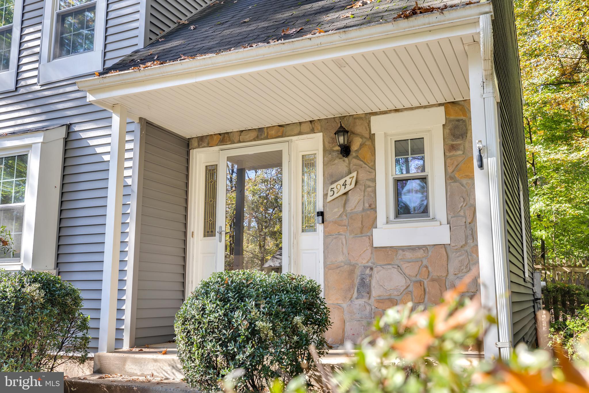 5947 NEW ENGLAND WOODS DRIVE