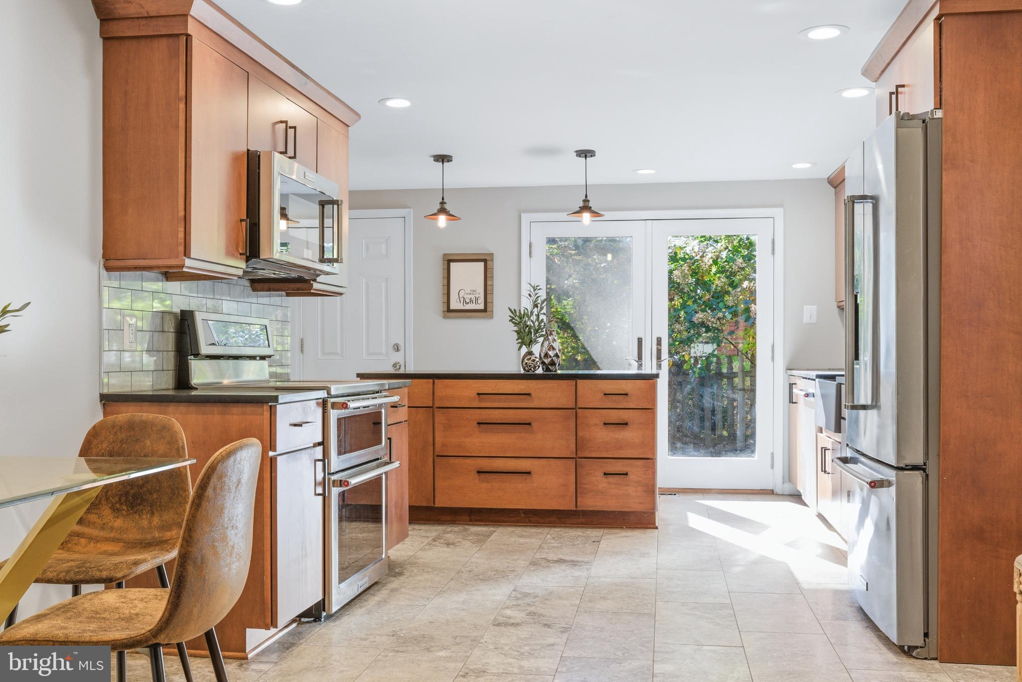 5947 NEW ENGLAND WOODS DRIVE