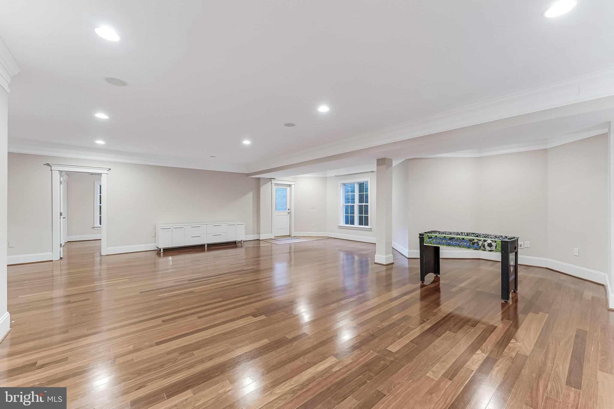 829 GOLDEN ARROW STREET