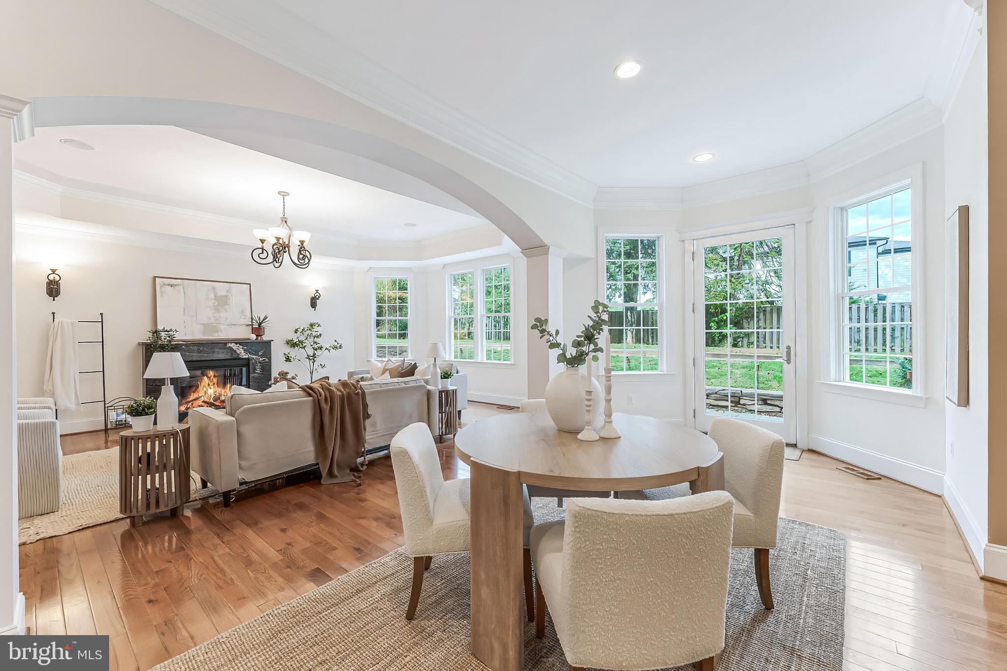 829 GOLDEN ARROW STREET