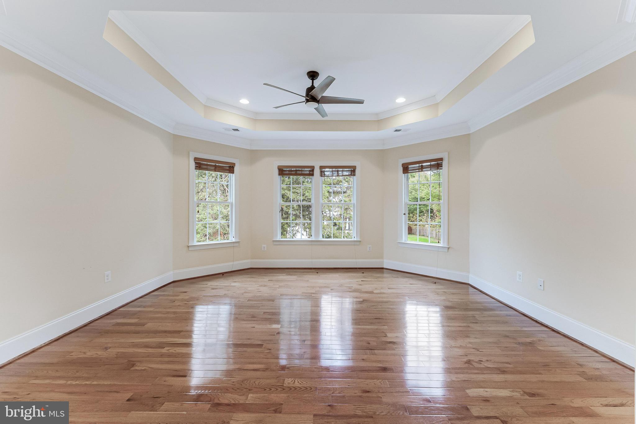 829 GOLDEN ARROW STREET