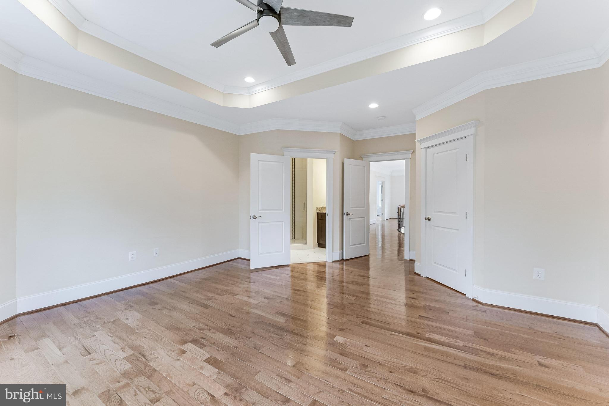 829 GOLDEN ARROW STREET