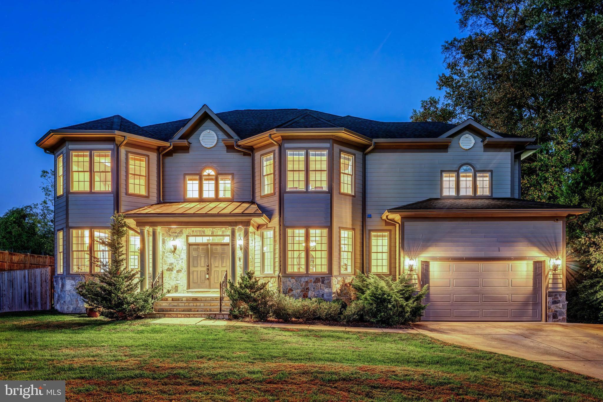 829 GOLDEN ARROW STREET