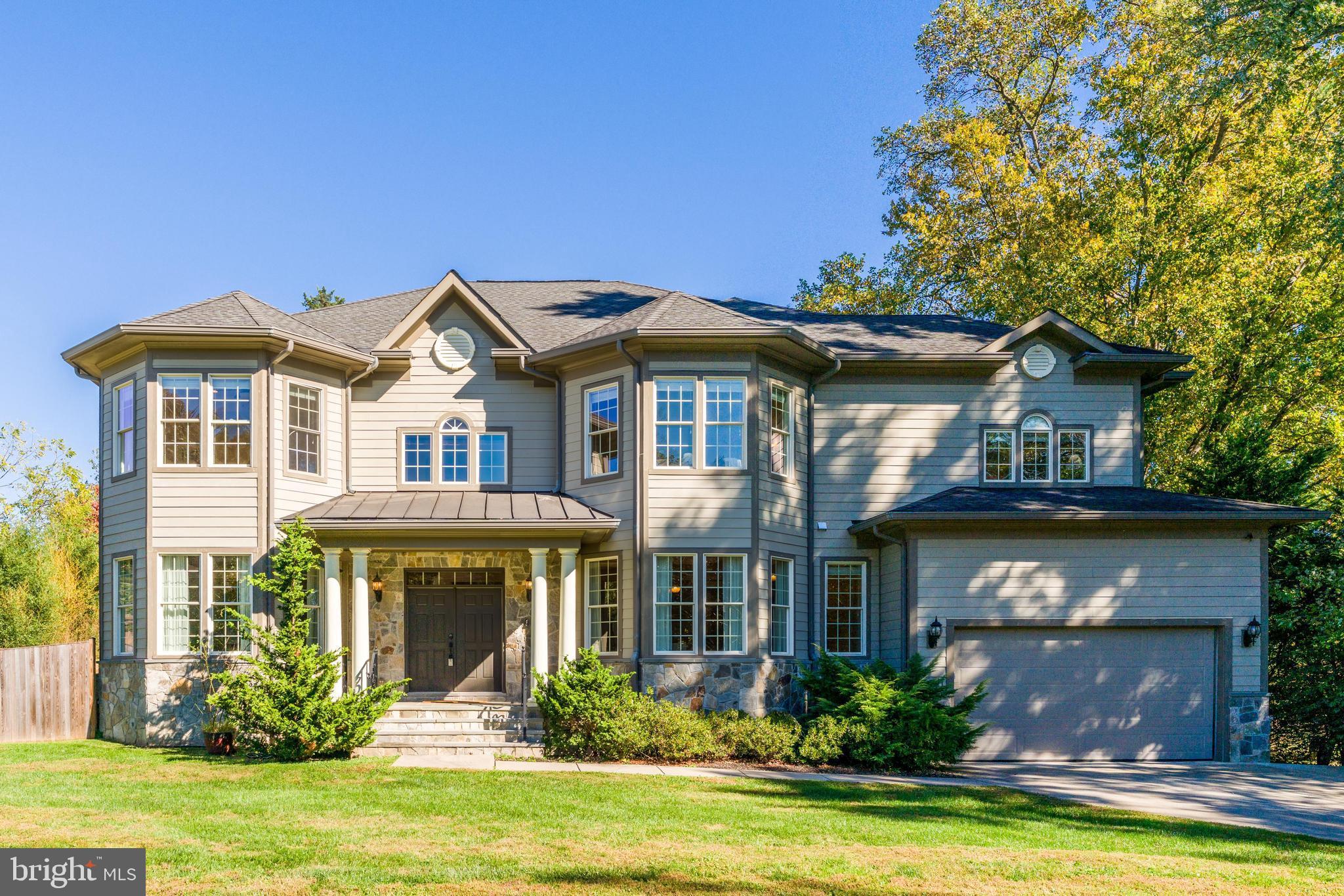 829 GOLDEN ARROW STREET