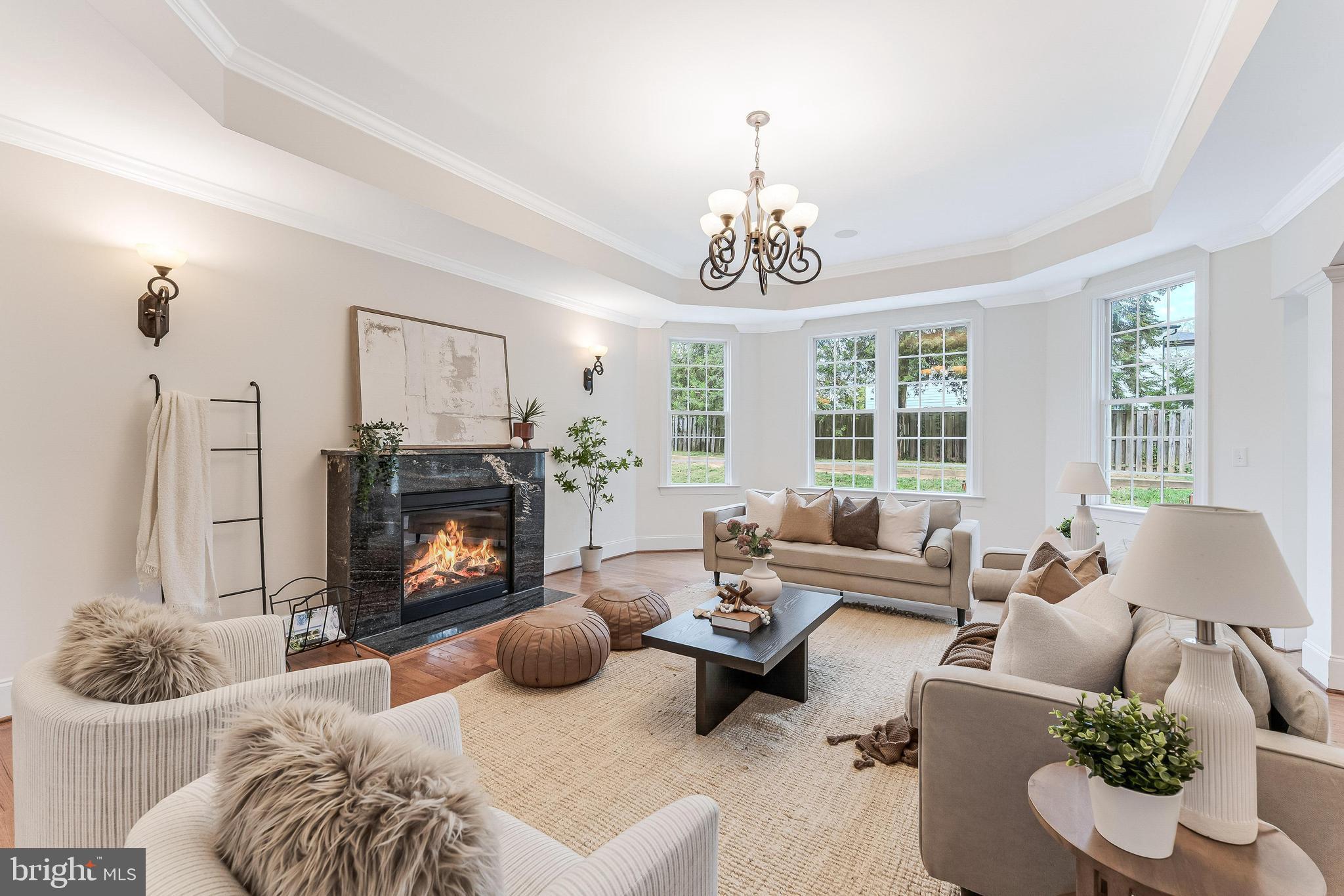 829 GOLDEN ARROW STREET