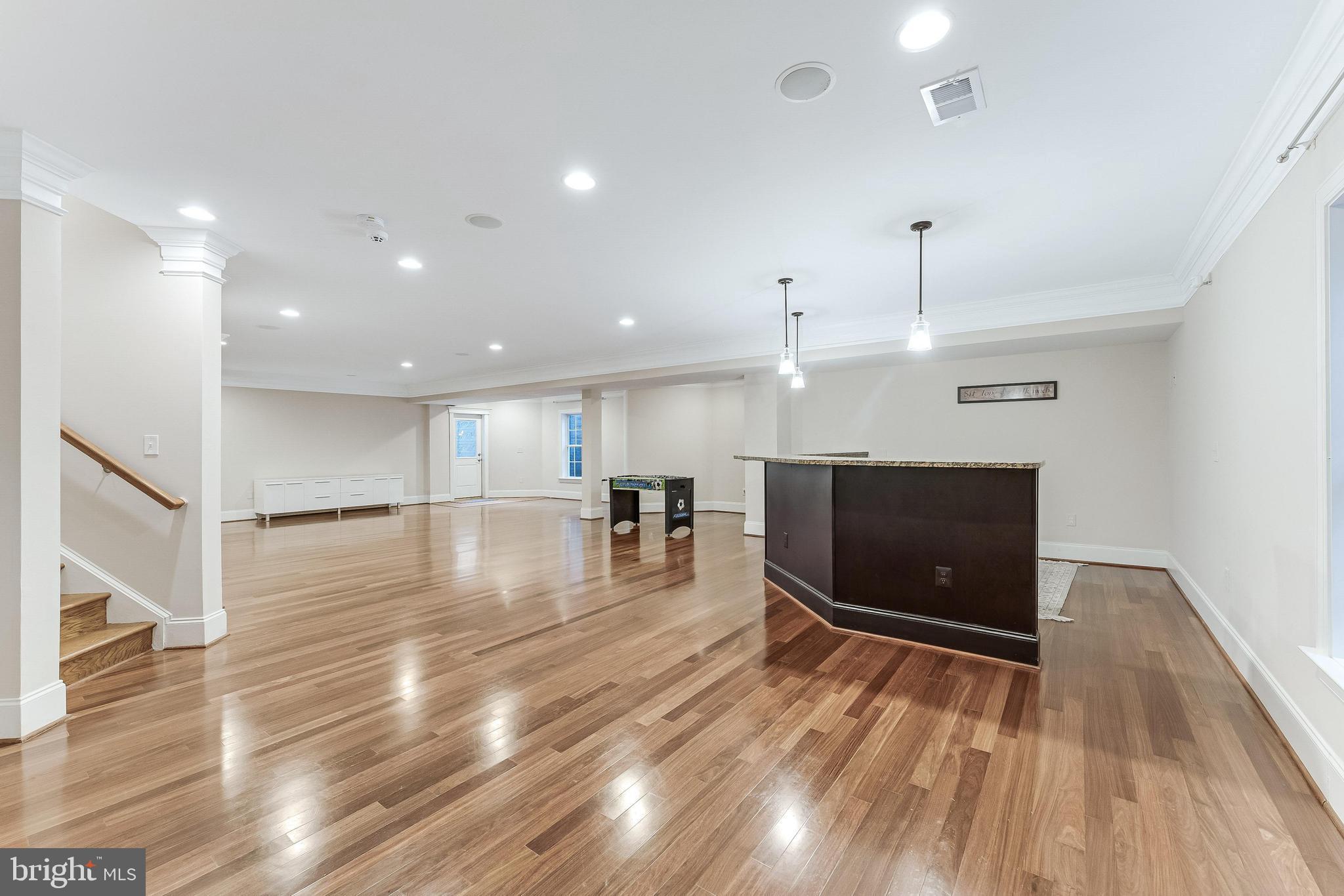 829 GOLDEN ARROW STREET