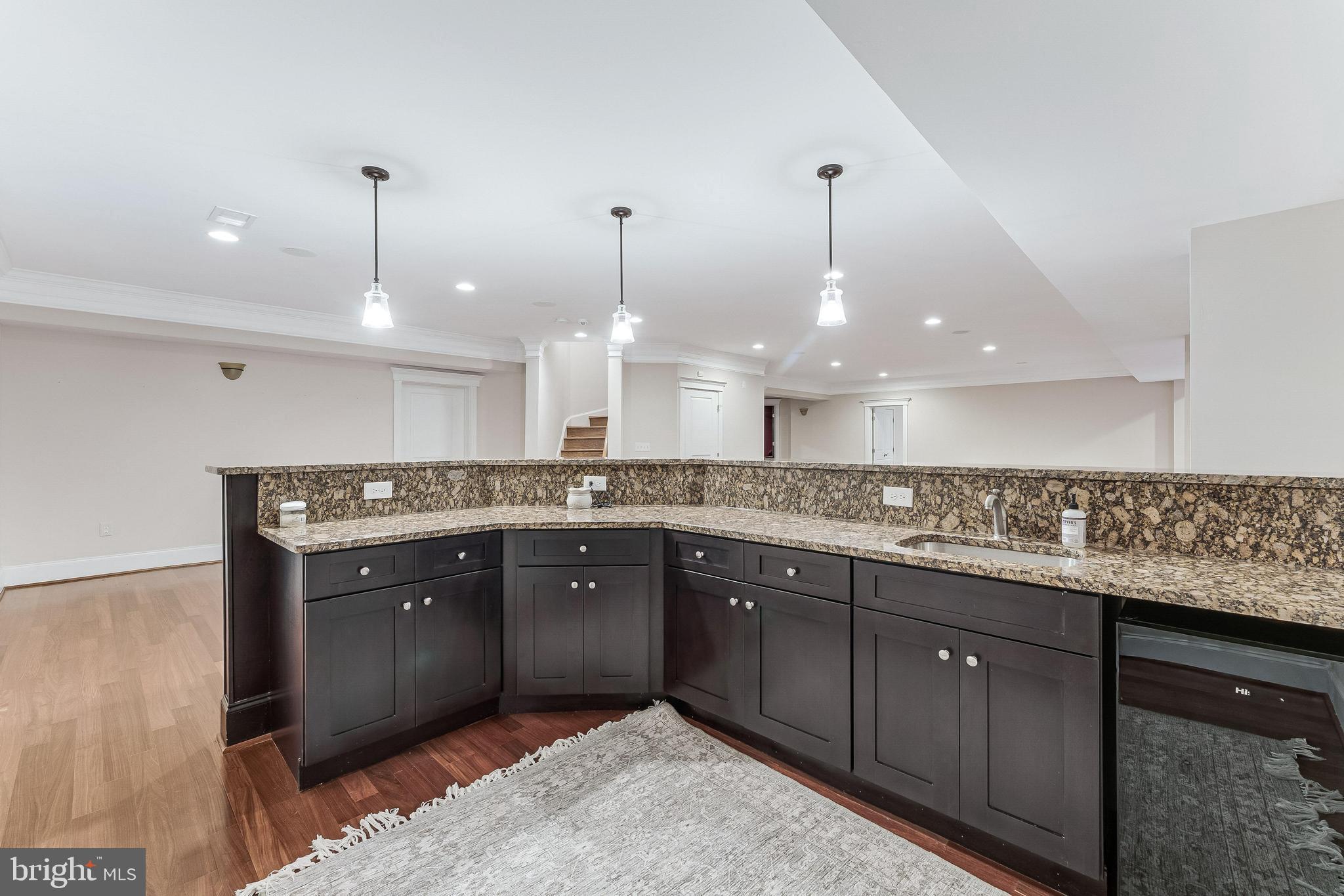 829 GOLDEN ARROW STREET