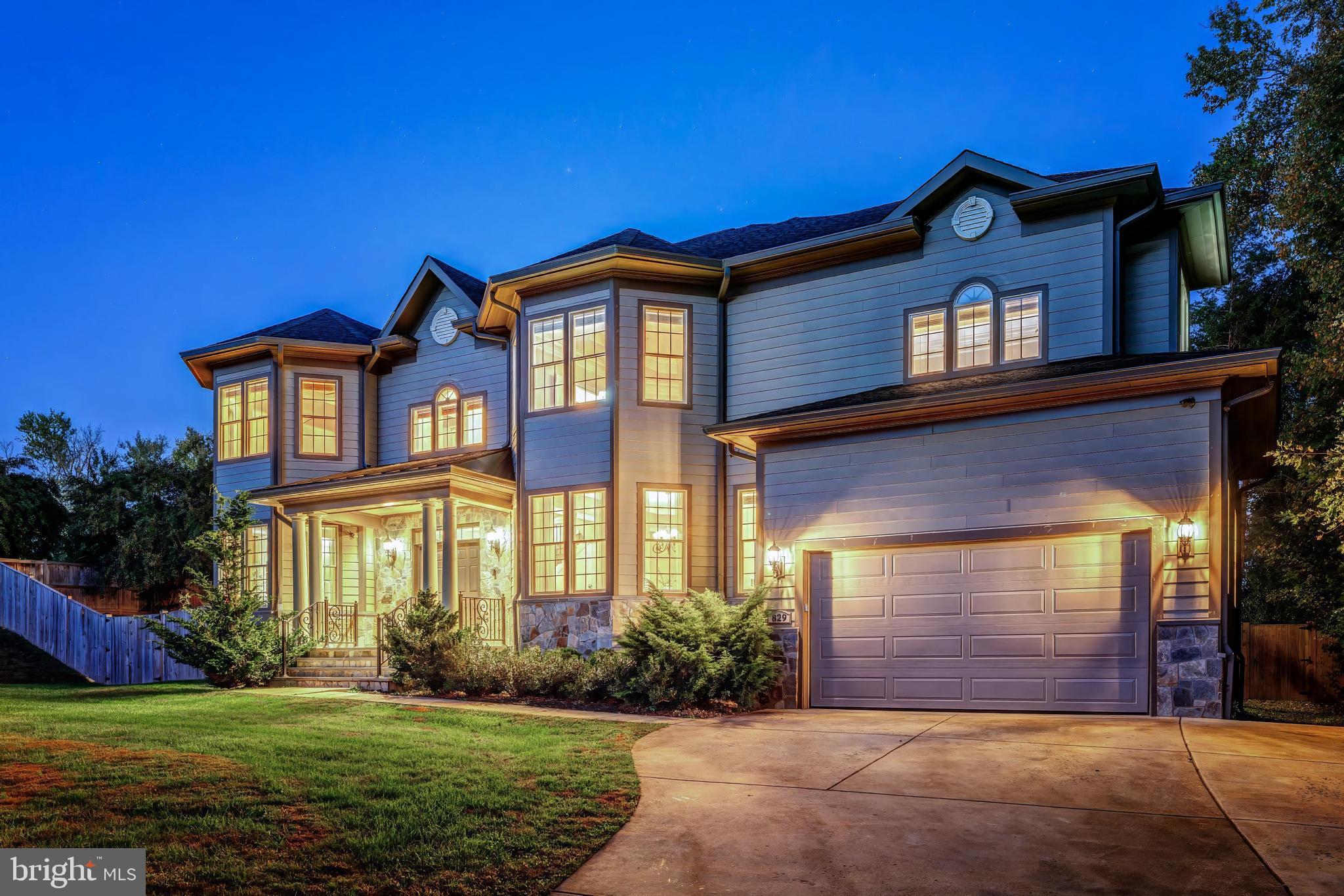 829 GOLDEN ARROW STREET