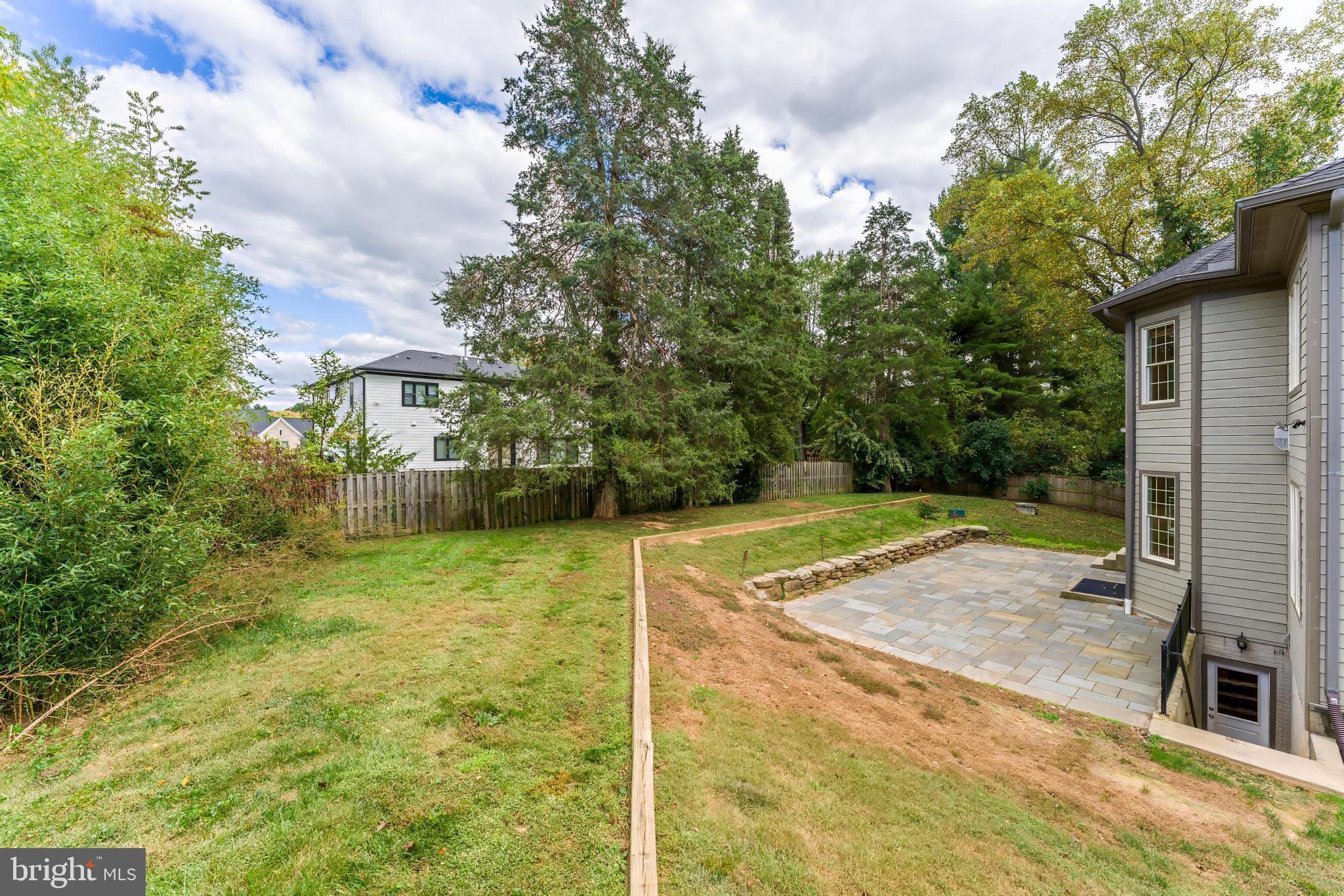 829 GOLDEN ARROW STREET