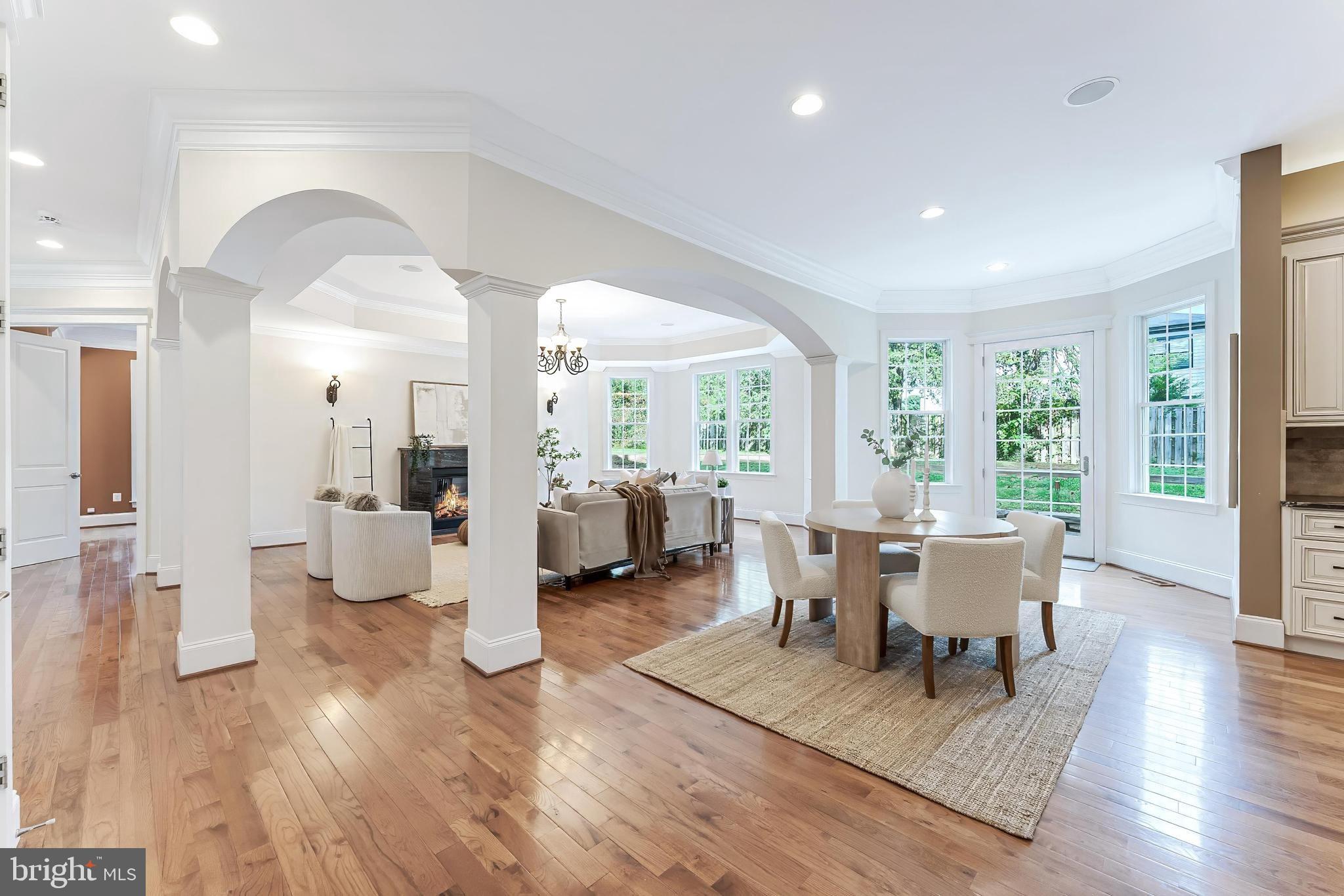 829 GOLDEN ARROW STREET