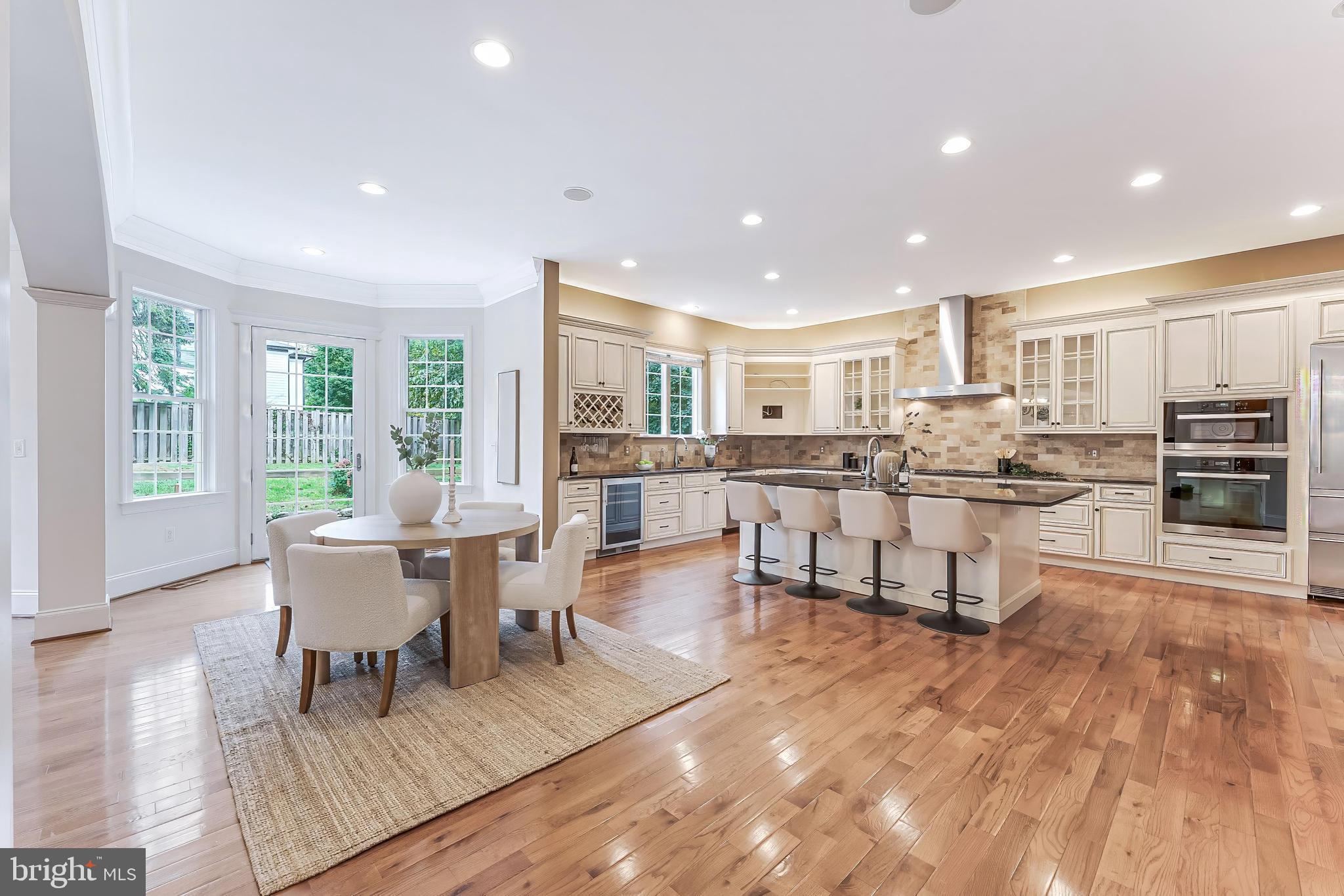 829 GOLDEN ARROW STREET