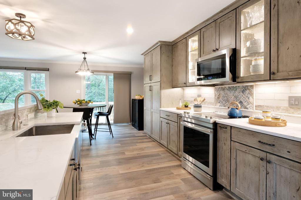 3119 COBB HILL LANE