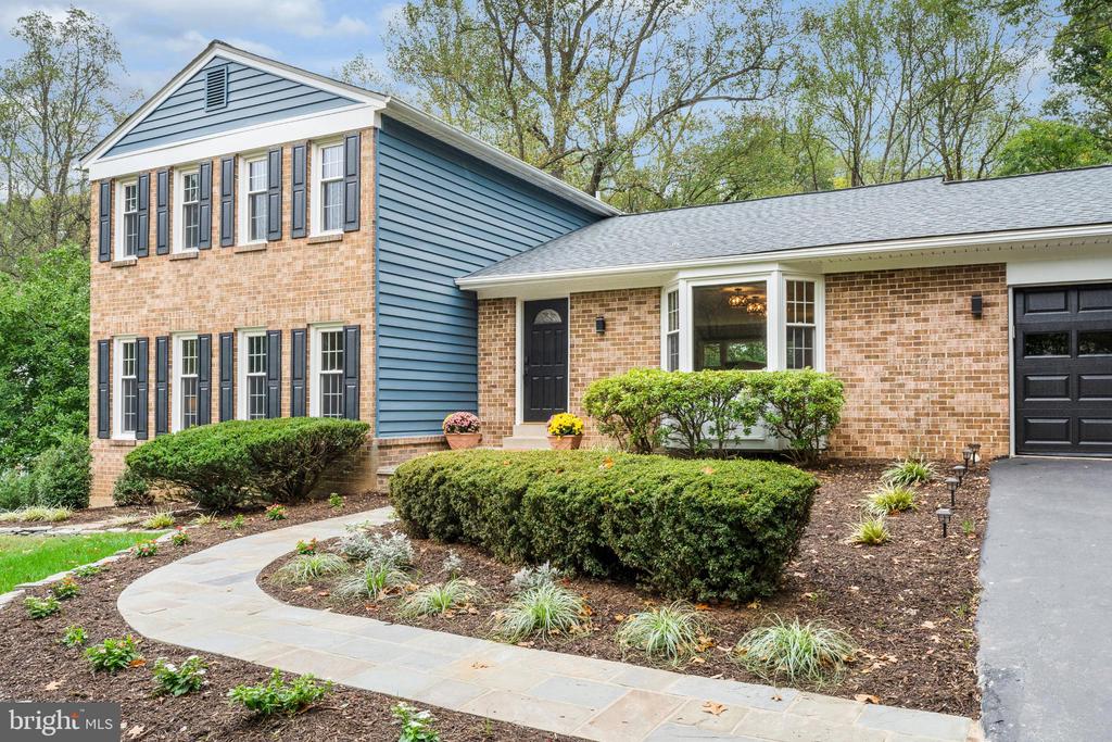 3119 COBB HILL LANE