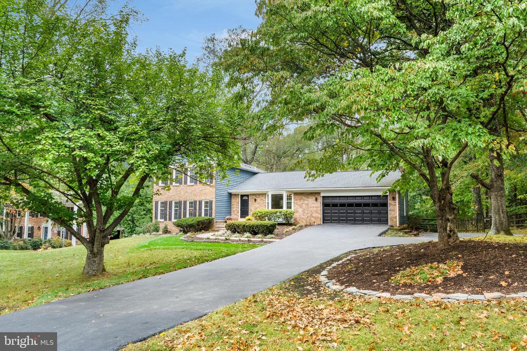 3119 COBB HILL LANE